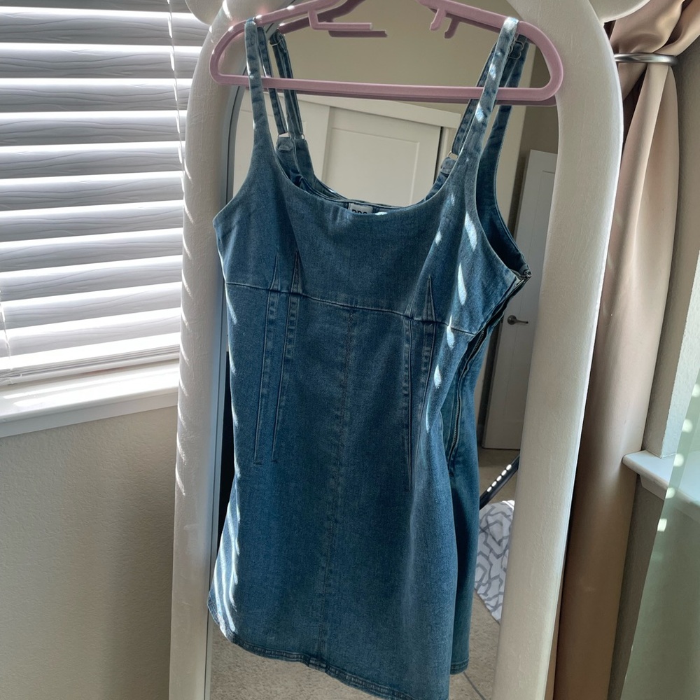 UO BDG Denim mini dress, L